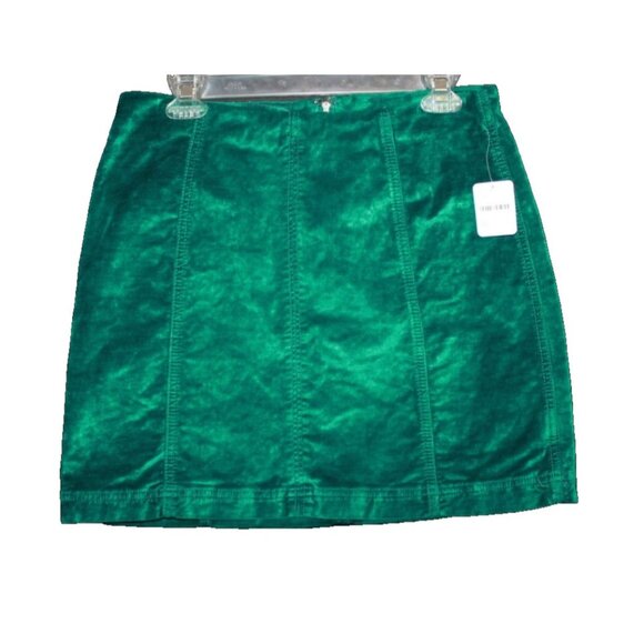 Free People Mini Skirt Size 12 Emerald Green Boho Velvet Textured Zip Back NEW - Picture 1 of 2